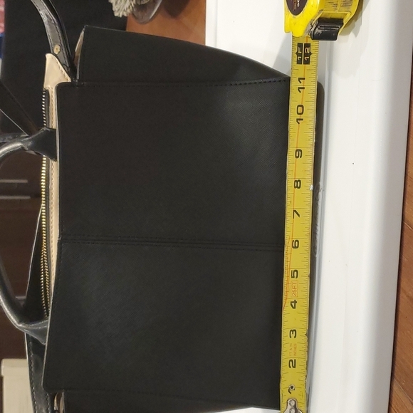 Zara Basics Collection Faux leather black bag. - Picture 7 of 8